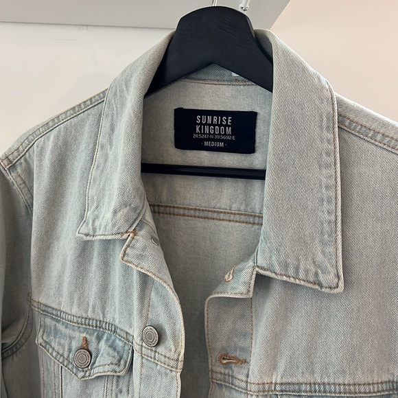 Light Jean Jacket - Picture 2 of 3